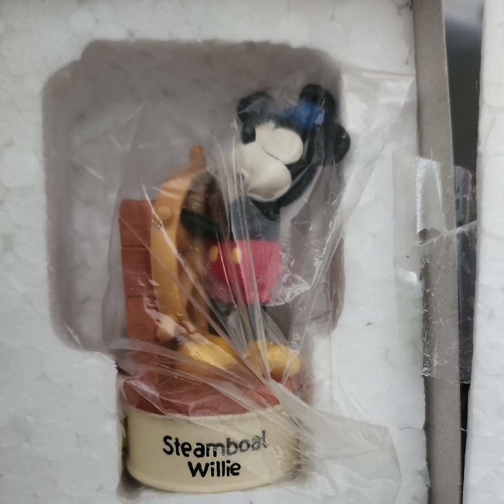 Lenox Movie Star Mickey Thimble Collection